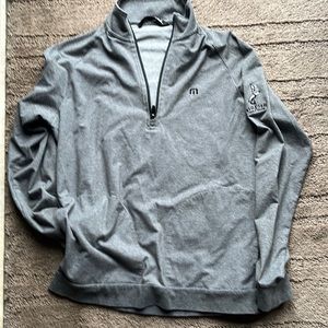 Travis Mathew heather gray small men’s zippered pullover.  With pockets!  Small